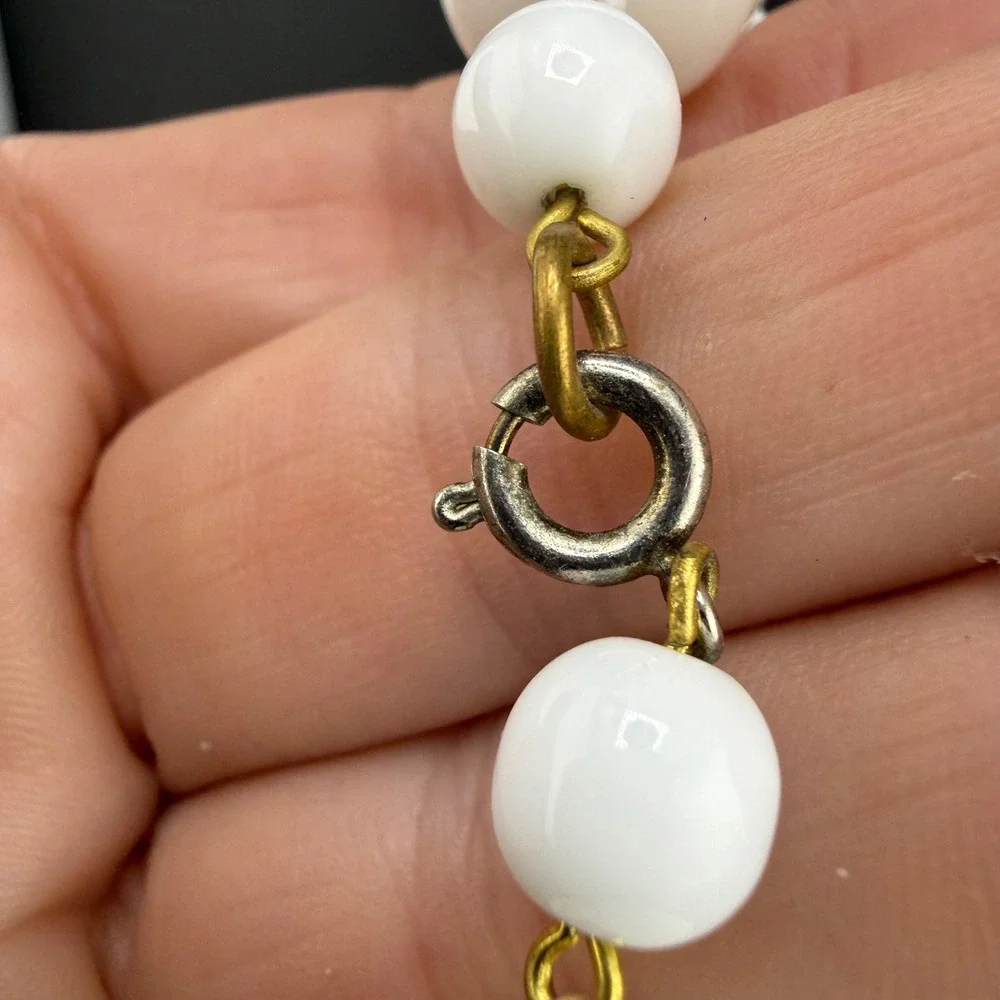 Vintage Glass Beaded Necklace Graduated Oval White Milk Strand 23 Inch